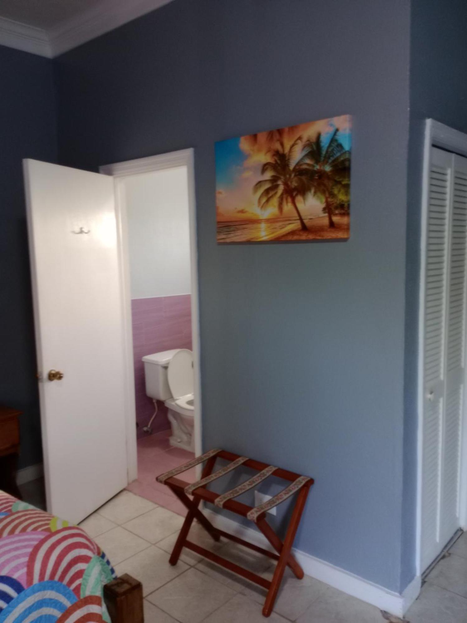 Surfers Manor Motel Gregory Town Luaran gambar
