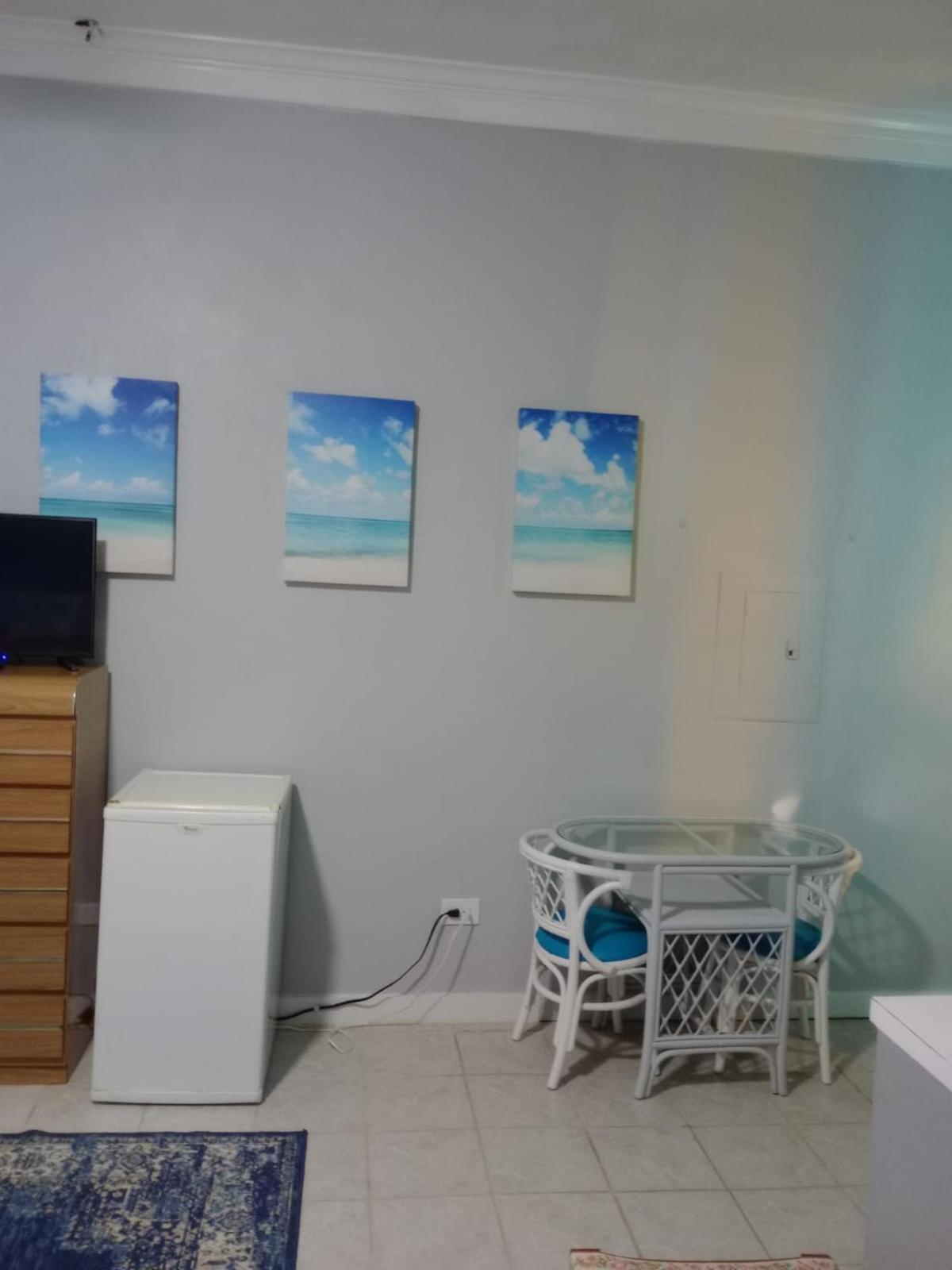 Surfers Manor Motel Gregory Town Luaran gambar