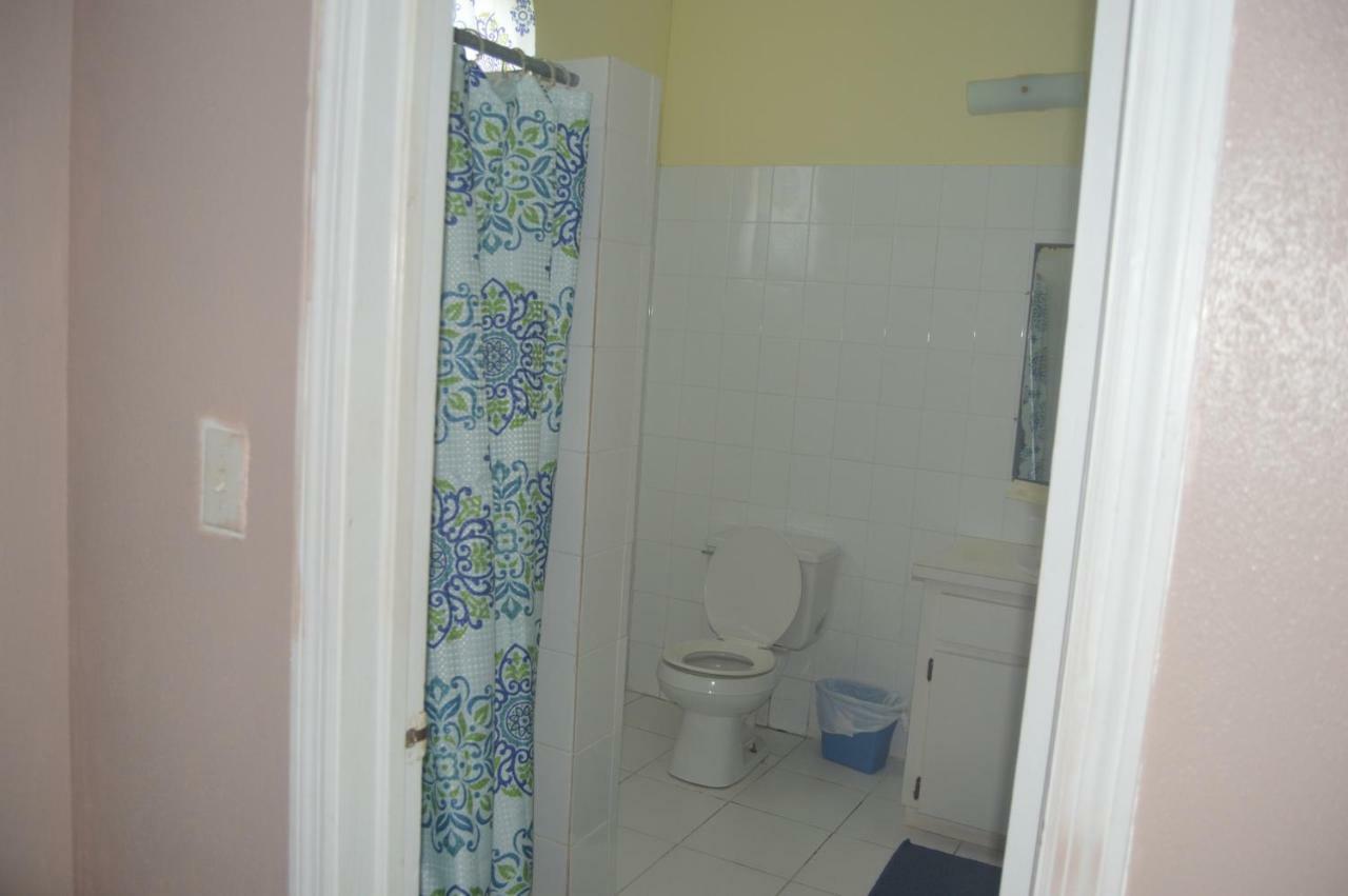 Surfers Manor Motel Gregory Town Luaran gambar