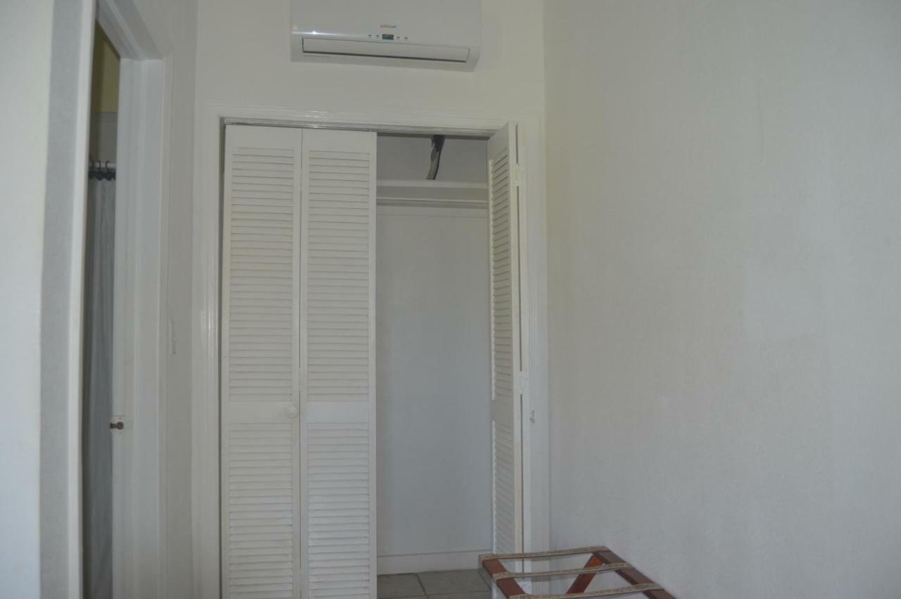 Surfers Manor Motel Gregory Town Luaran gambar